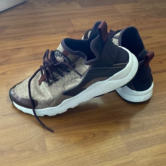 Nike Women Air Huarache | Port Wine | Size: 7.5 - Picture 1 of 10